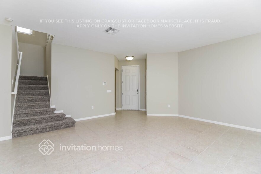 Building Photo - 11006 Golden Silence Dr