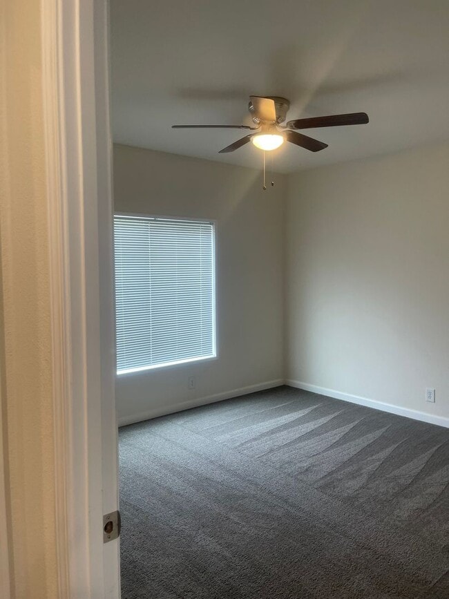 Building Photo - 3bed 2bath + bonus room, natural landscaping, Split Floor Plan Lower Magalia Paradise Pines