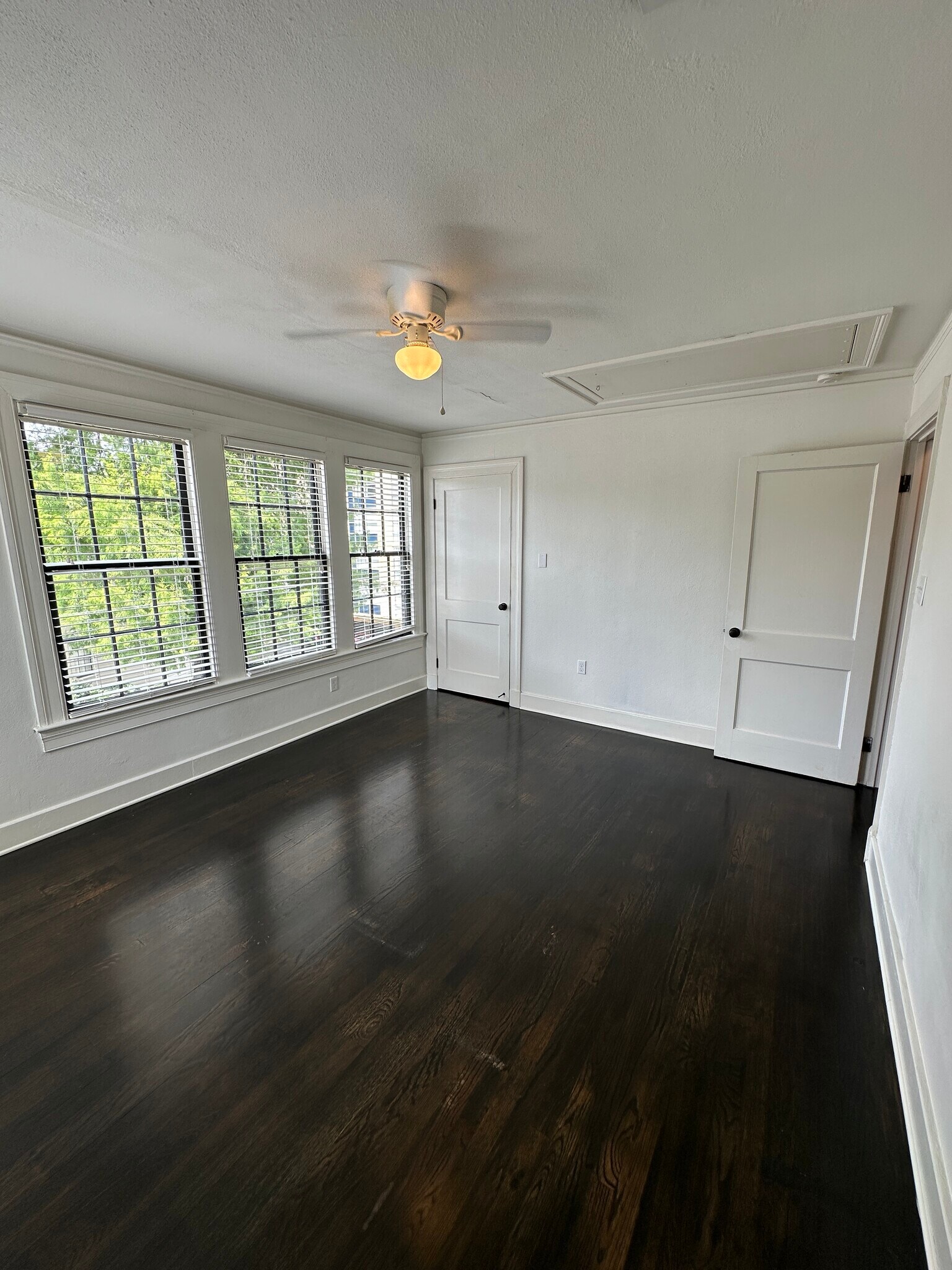 Building Photo - 772 Lakeland Dr