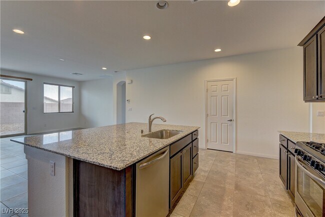Building Photo - 26 Kaku Ridge Way