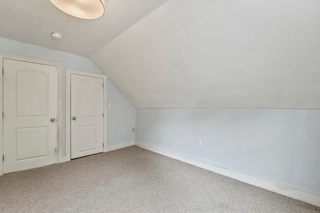 Building Photo - 114 Old Oaken Bucket Rd