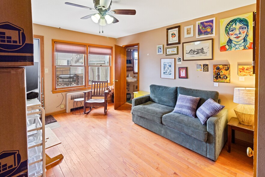 Building Photo - 1109 E Flint St