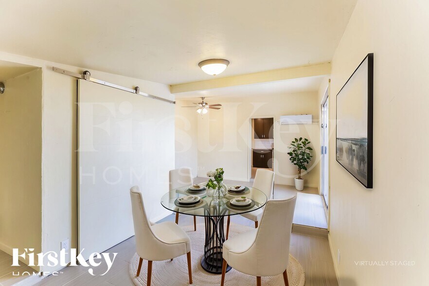 Building Photo - 4144 E Almeria Rd