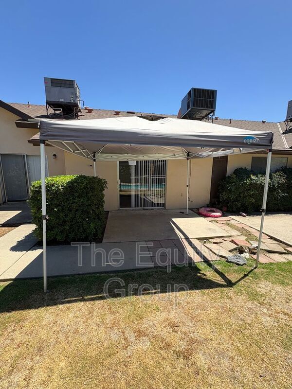 Building Photo - 3924 W Hillsdale Ct