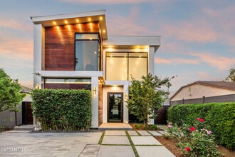 Building Photo - 829 Flower Ave