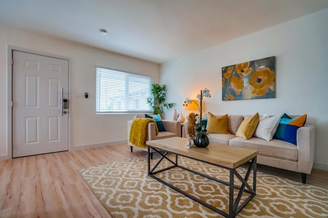 Building Photo - 359 E Esther St