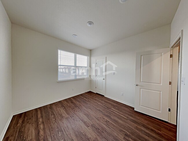 Building Photo - 384 Aspen Waters