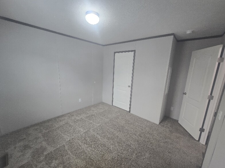 Building Photo - 103 S Scioto St