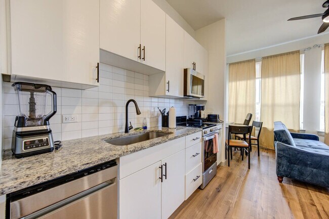 Building Photo - 1111 Shepherd Dr