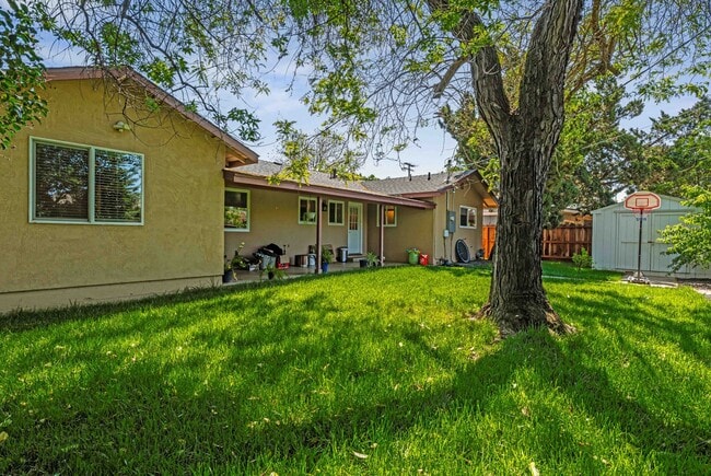 Building Photo - 1825 College Ave