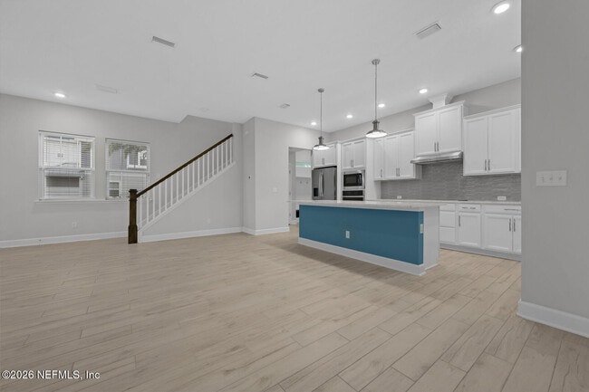 Building Photo - 7400 Beach Walk Pl