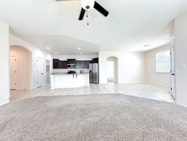 Building Photo - East El Paso 3 bed Refrig A/C