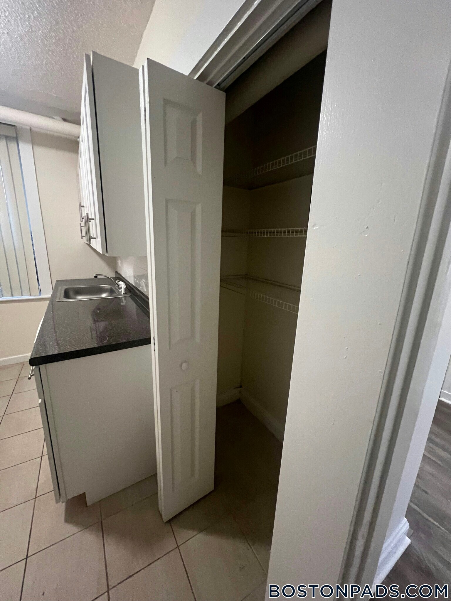 Building Photo - 7 Barrows St