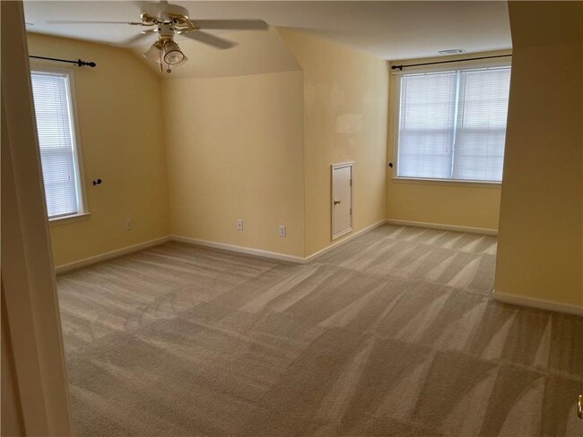 Building Photo - 1594 Hampton Hollow Trail