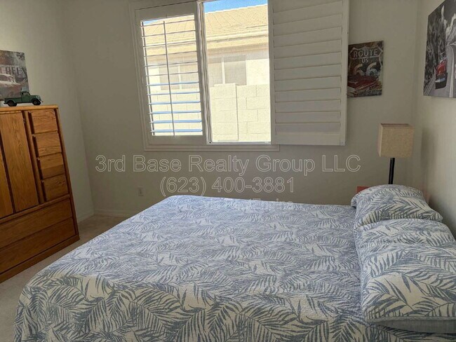 Building Photo - 3033 N 145th Ln