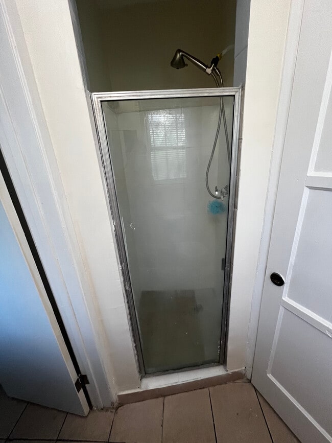 Building Photo - 2716 W 101st St