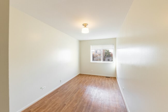 Building Photo - 2349 W 18th Pl