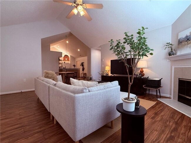 Building Photo - 3050 Orchard Ridge Cir