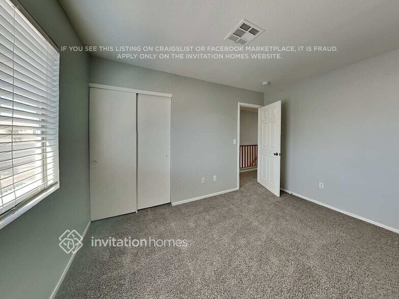 Building Photo - 7981 N Willow Pines Pl