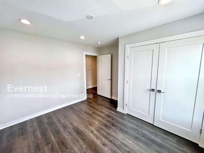 Building Photo - 105 Ethelyne Way