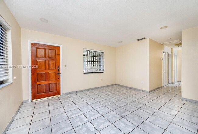 Building Photo - 201 NW 34th Ave