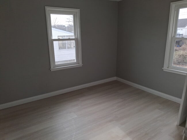 Building Photo - 7450 Calvin Ave