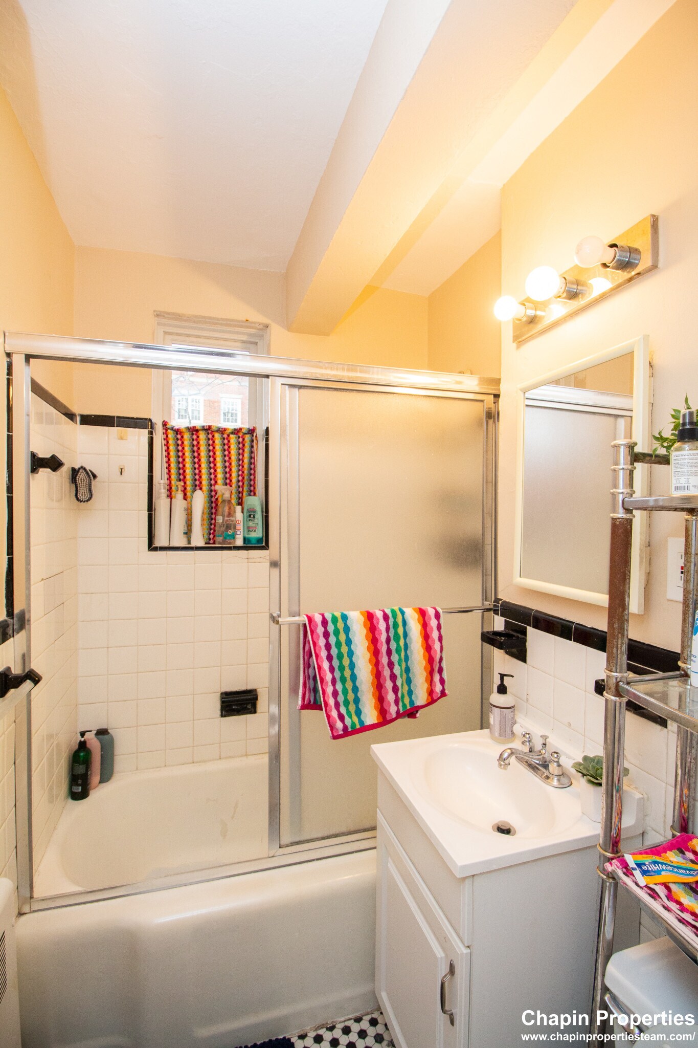 Building Photo - 38 Dean Rd