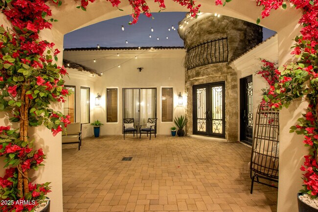 Building Photo - 2506 S 186th Dr