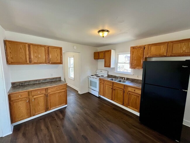 Building Photo - 2 Bed | 1 Bath | House