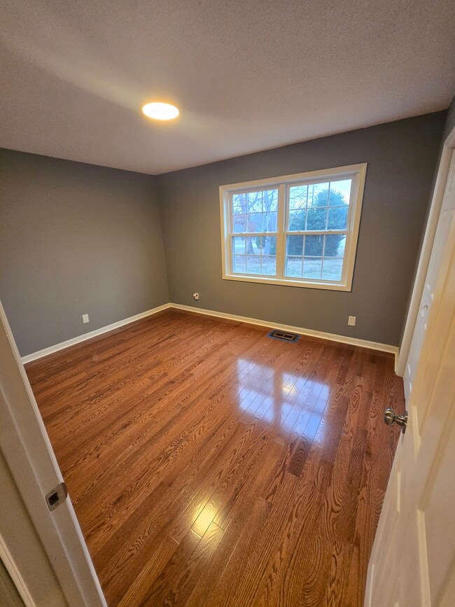 Building Photo - 8610 Haw River Rd