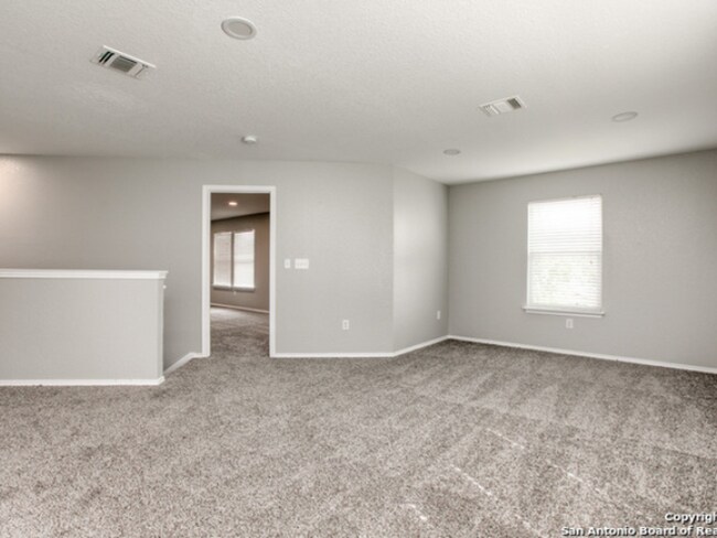 Building Photo - Spacious 5BR Home in NW San Antonio | Deck, High Ceilings & Prime Alamo Ranch Location