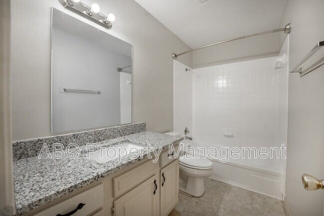 Building Photo - 1603 Juniper Cir
