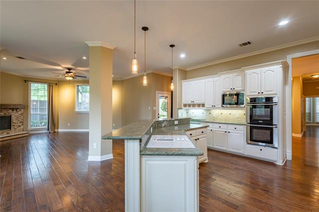 Building Photo - 325 Highland Oaks Cir