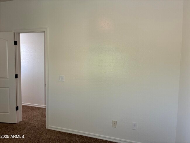 Building Photo - 14559 W Port Royale Ln
