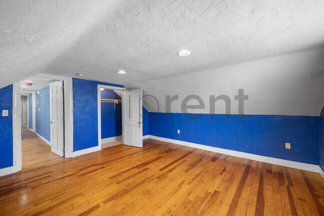 Building Photo - Unit 3F