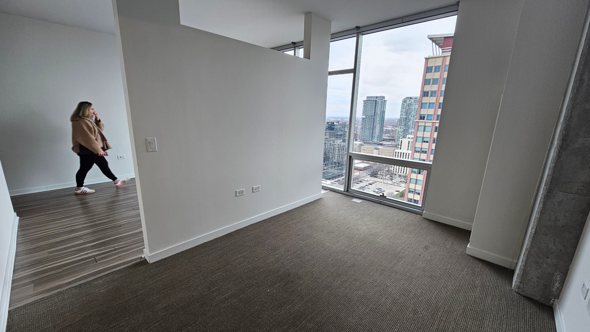 Building Photo - 128 W Chicago Ave