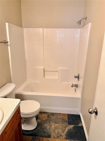 Building Photo - 2320 Aldergate Dr