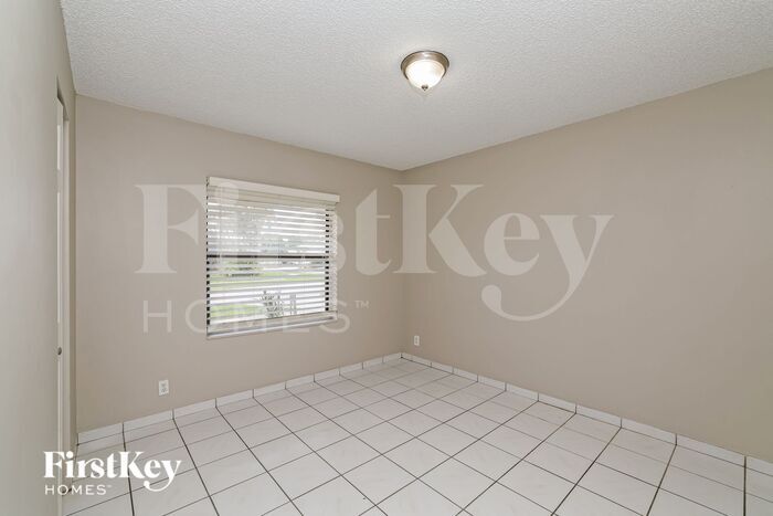 Building Photo - 5168 Edgecliff Ave