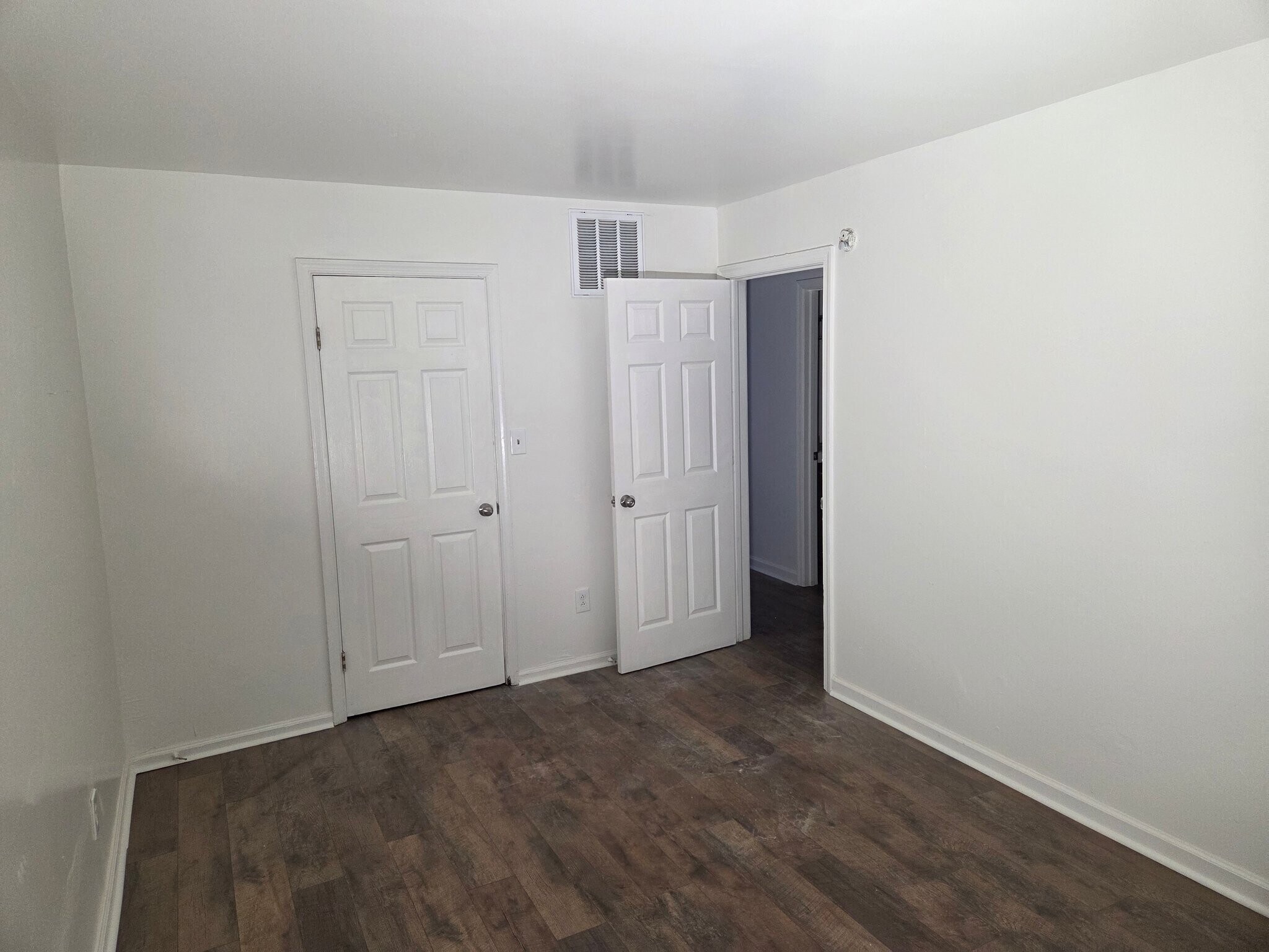 Building Photo - 1012 W 36th St