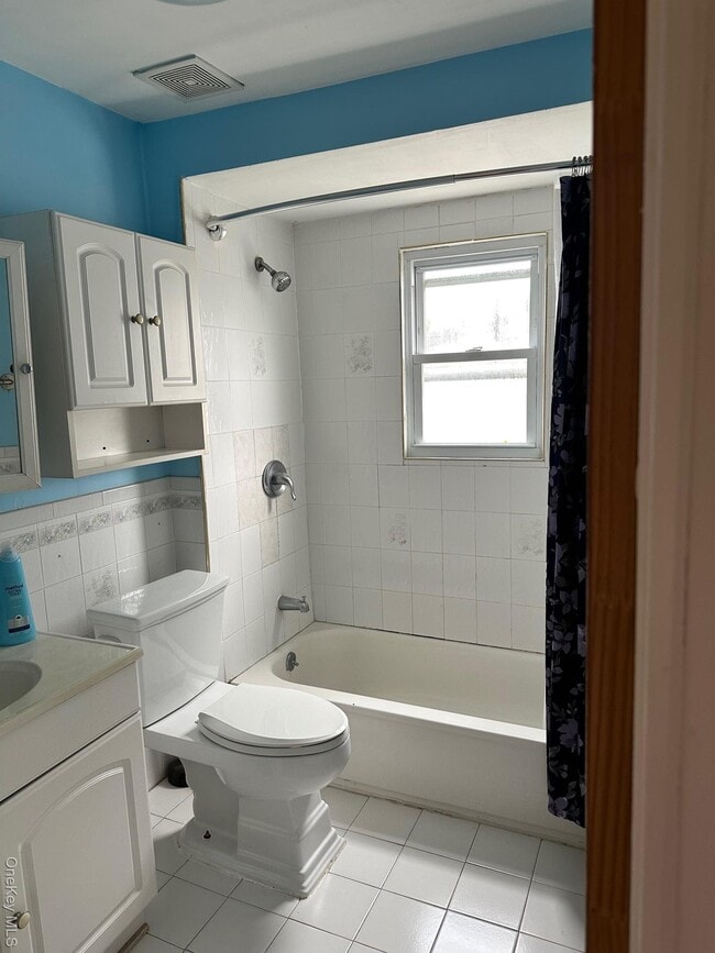 Building Photo - 93-31 215th St