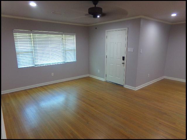 Building Photo - 305 W I Ave