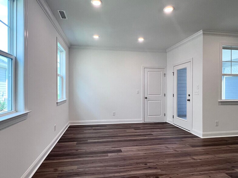 Building Photo - 876 Cassa Clubhouse Way