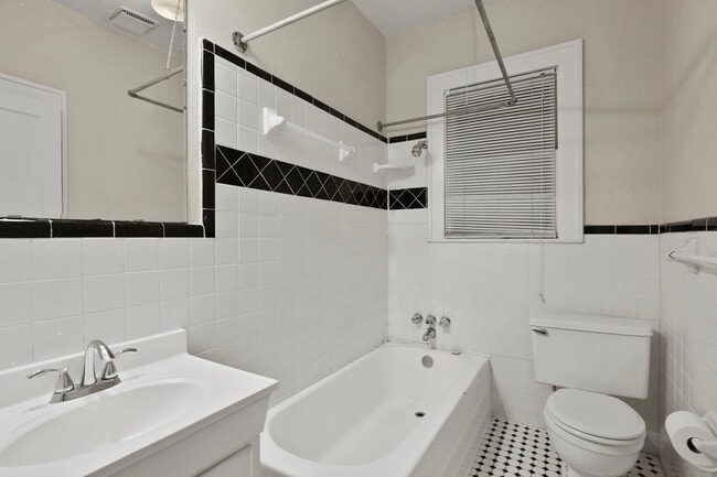 Building Photo - 5930 Velasco Ave