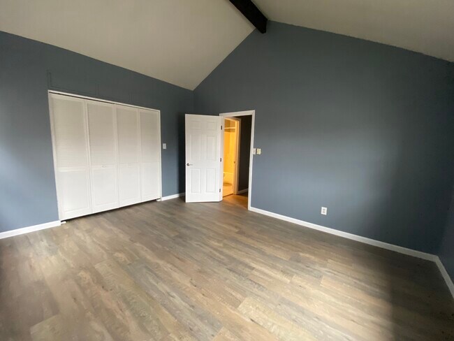 Building Photo - THE VILLAGES SOUTH 314