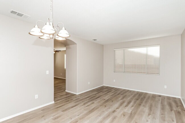 Building Photo - 92 El Castillo Ct