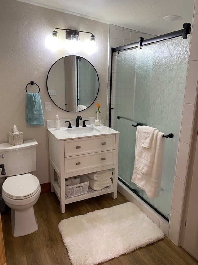 Building Photo - 444 E Montezuma Ave