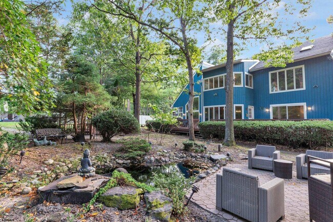 Building Photo - 209 Shady Knoll Ln