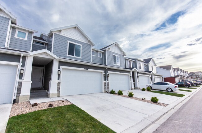 Primary Photo - 3569 Grassland Dr