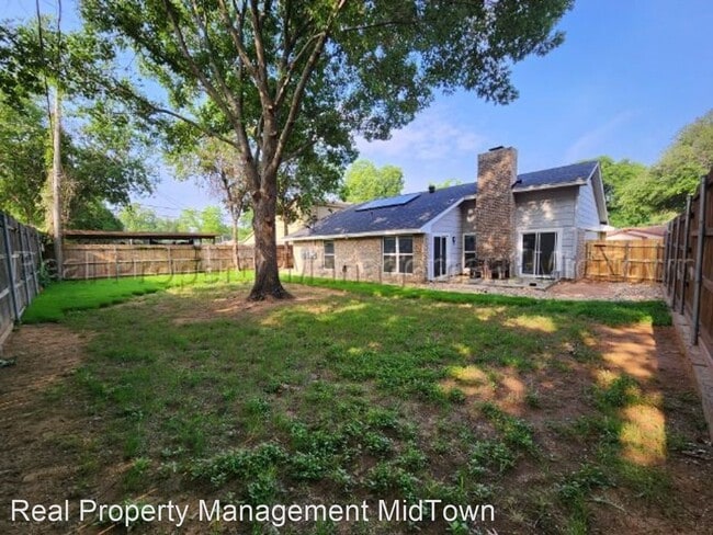 Building Photo - 3 br, 2 bath House - 703 Matthews Ct.