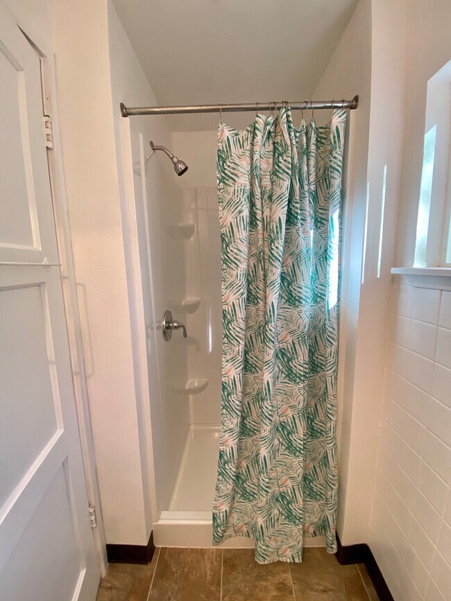 Building Photo - 10217 Ridgeview Dr